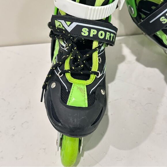 Kids Adjustable Inline Rollerblades, Light Up Wheels, Beginner, size 3-6 youth - Picture 3 of 8